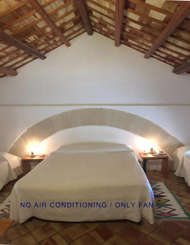 Hotel Baglio Santacroce Valderice 3*,