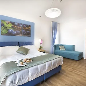 https://roberta-sarteano.it-tuscanyhotel.com