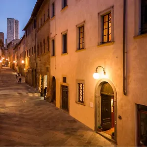 https://hotel-lantico-pozzo.it-tuscanyhotel.com